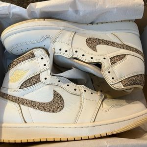Air Jordan 1 Retro High OG Craft vibrations of Naija